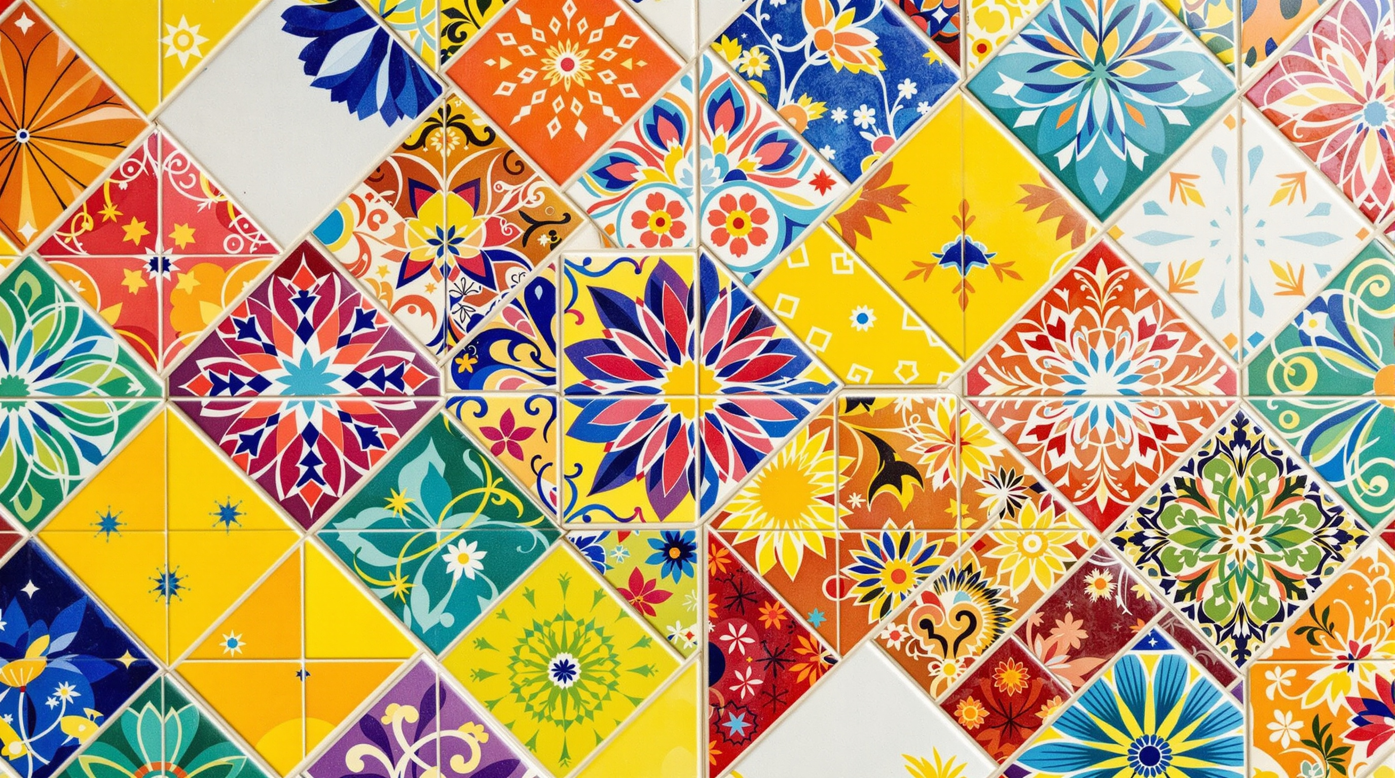 Cuisine avec façades bleues et plan de travail en marbre blanc